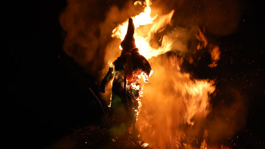 Guy Fawkes on fire, Halloween bonfire